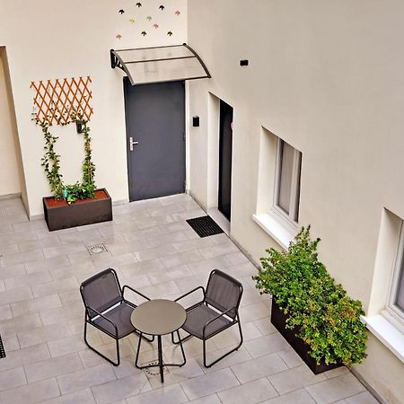 Hotel Cocoon Saint-Ouen  Exteriör bild